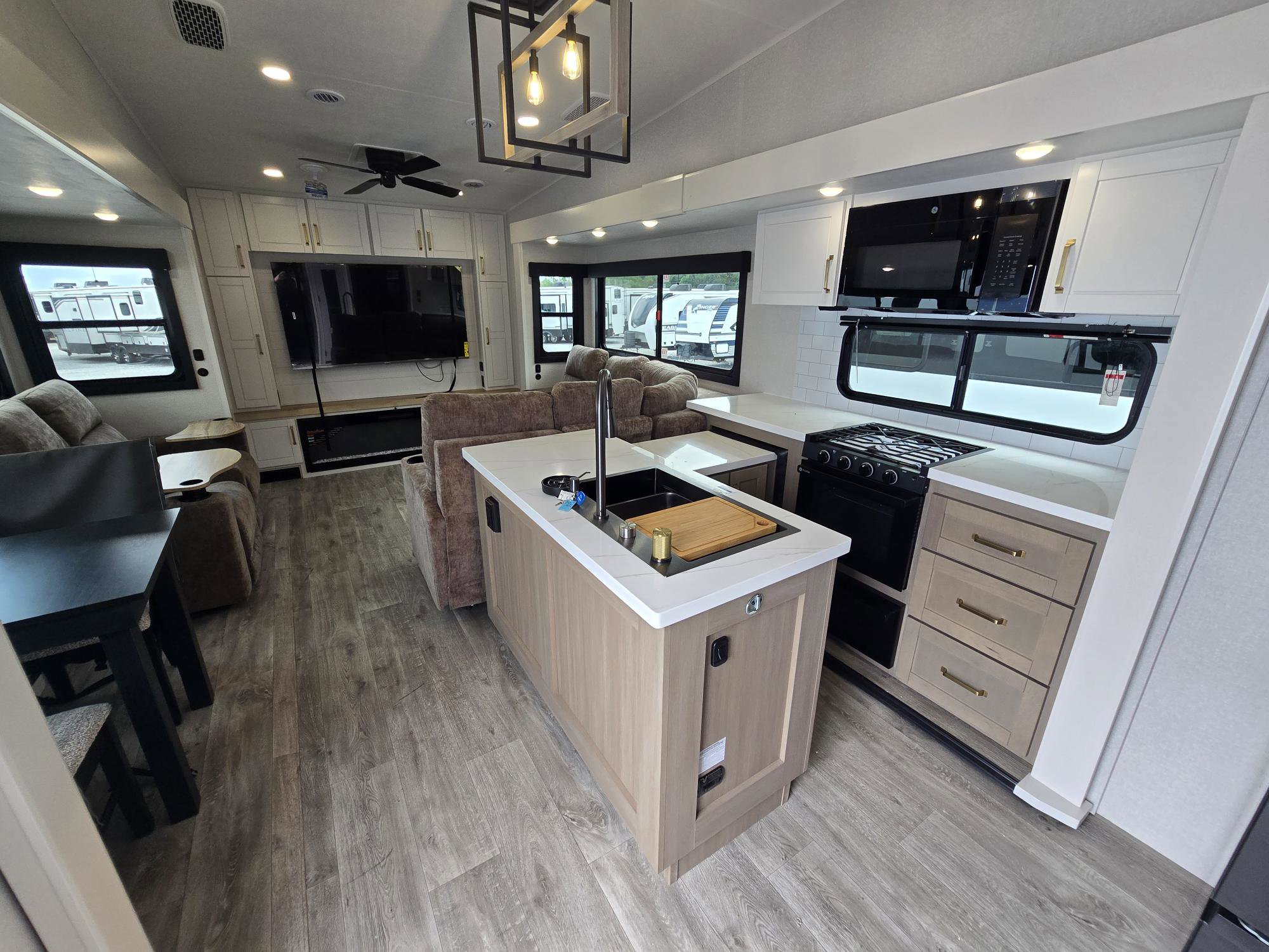 2026 JAYCO EAGLE 335LSTS - Image 11