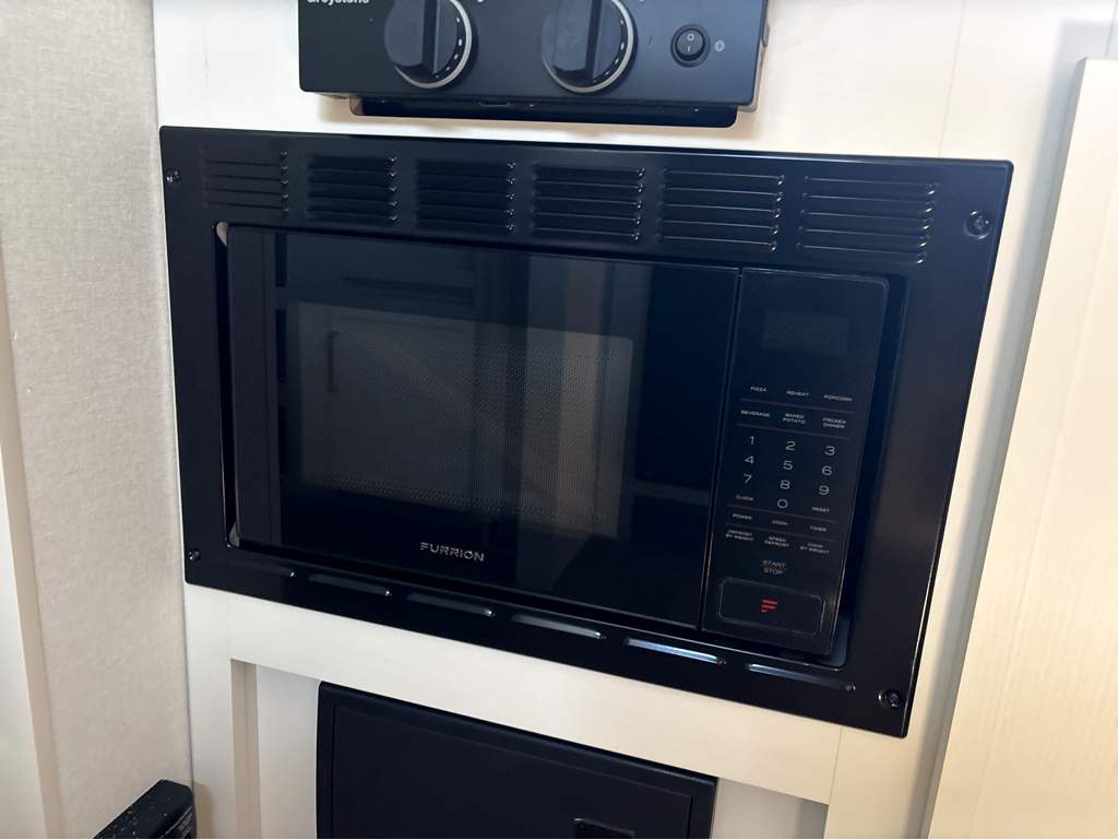 2026 GRAND DESIGN TRANSCEND 131DL - Image 11