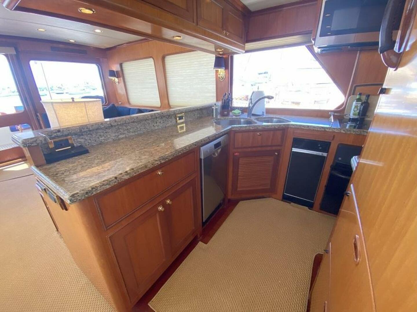 2005 Offshore Yachts - Image 9