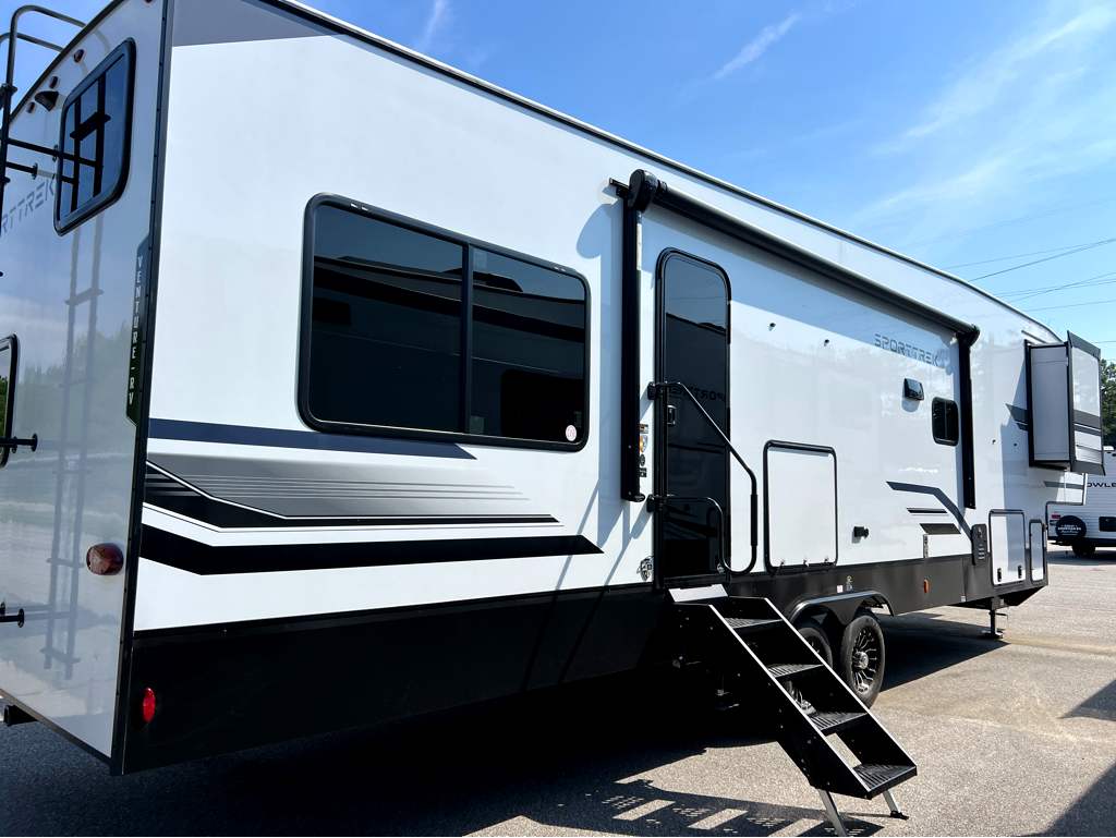 2027 VENTURE RV SPORTTREK 312VTB - Image 4