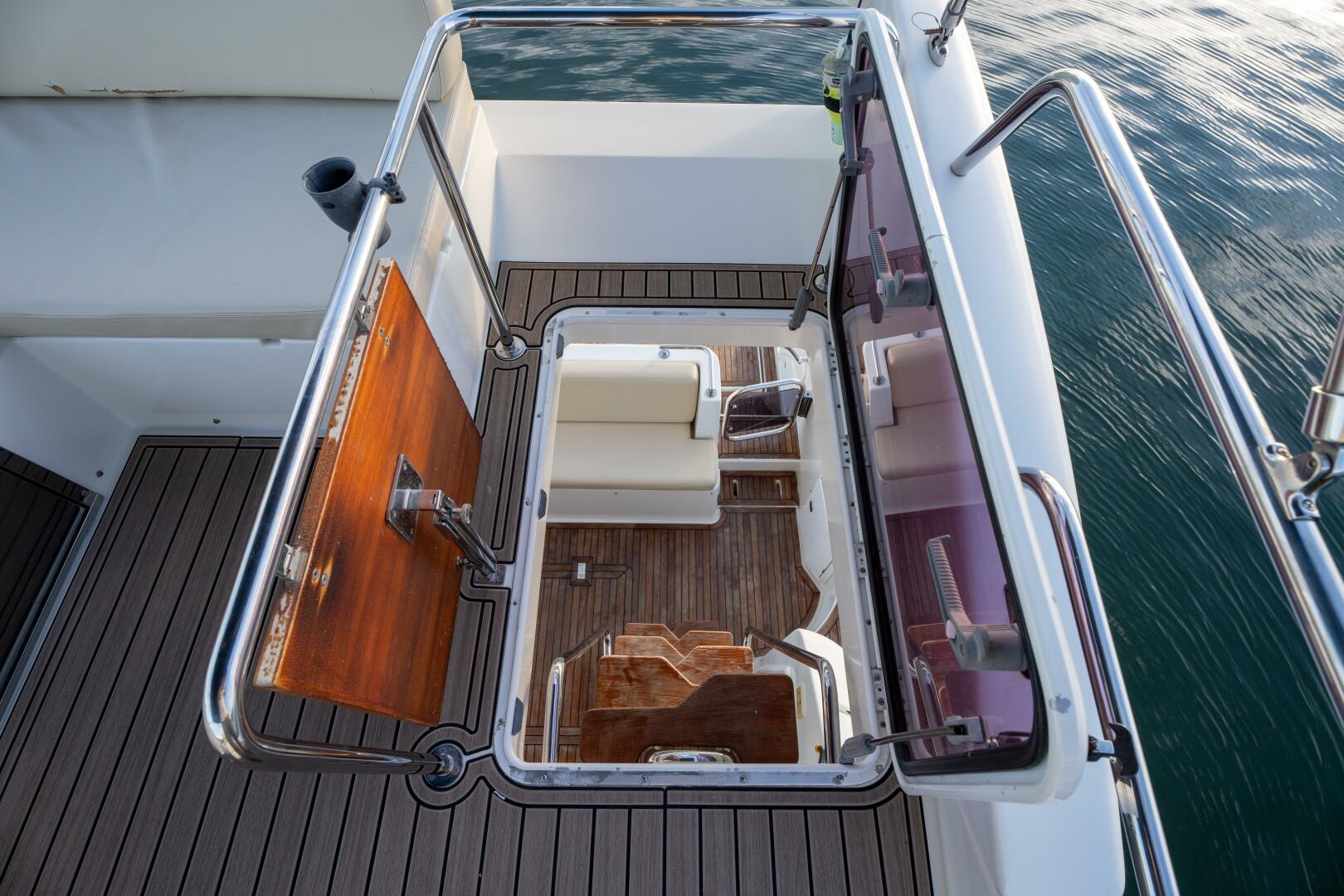 2013 Azimut 40 Flybridge - Image 67
