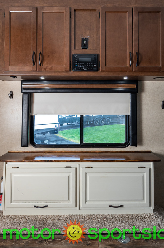2017 Pacific Coachworks Sandsport 25FBX - Image 18