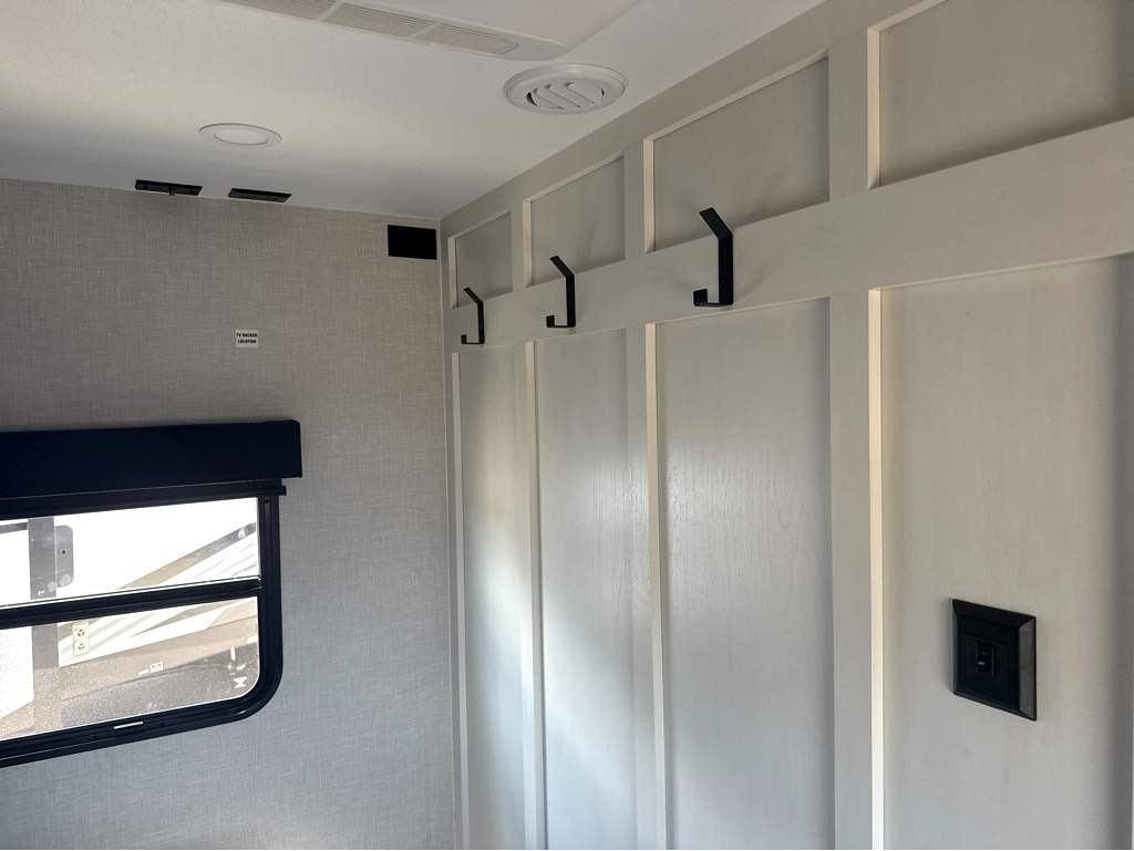 2027 VENTURE RV STRATUS 281VBH - Image 26