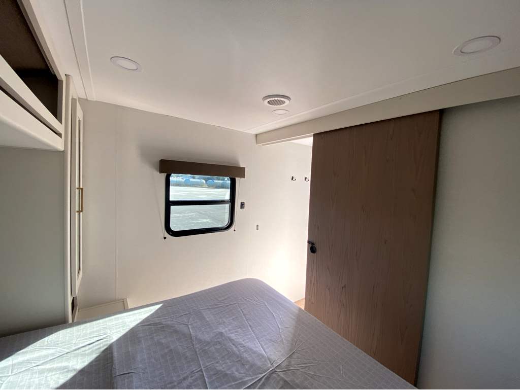 2026 GRAND DESIGN TRANSCEND 26BHX - Image 32