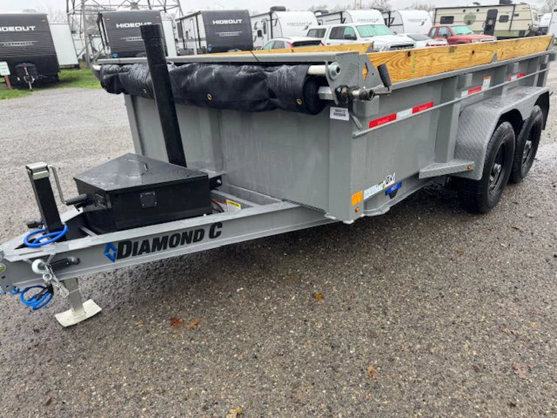 2026 DIAMOND C TRAILERS DIAMOND C MDT 206 MEDIUM DUTY 12X77 24 SIDES - Image 3