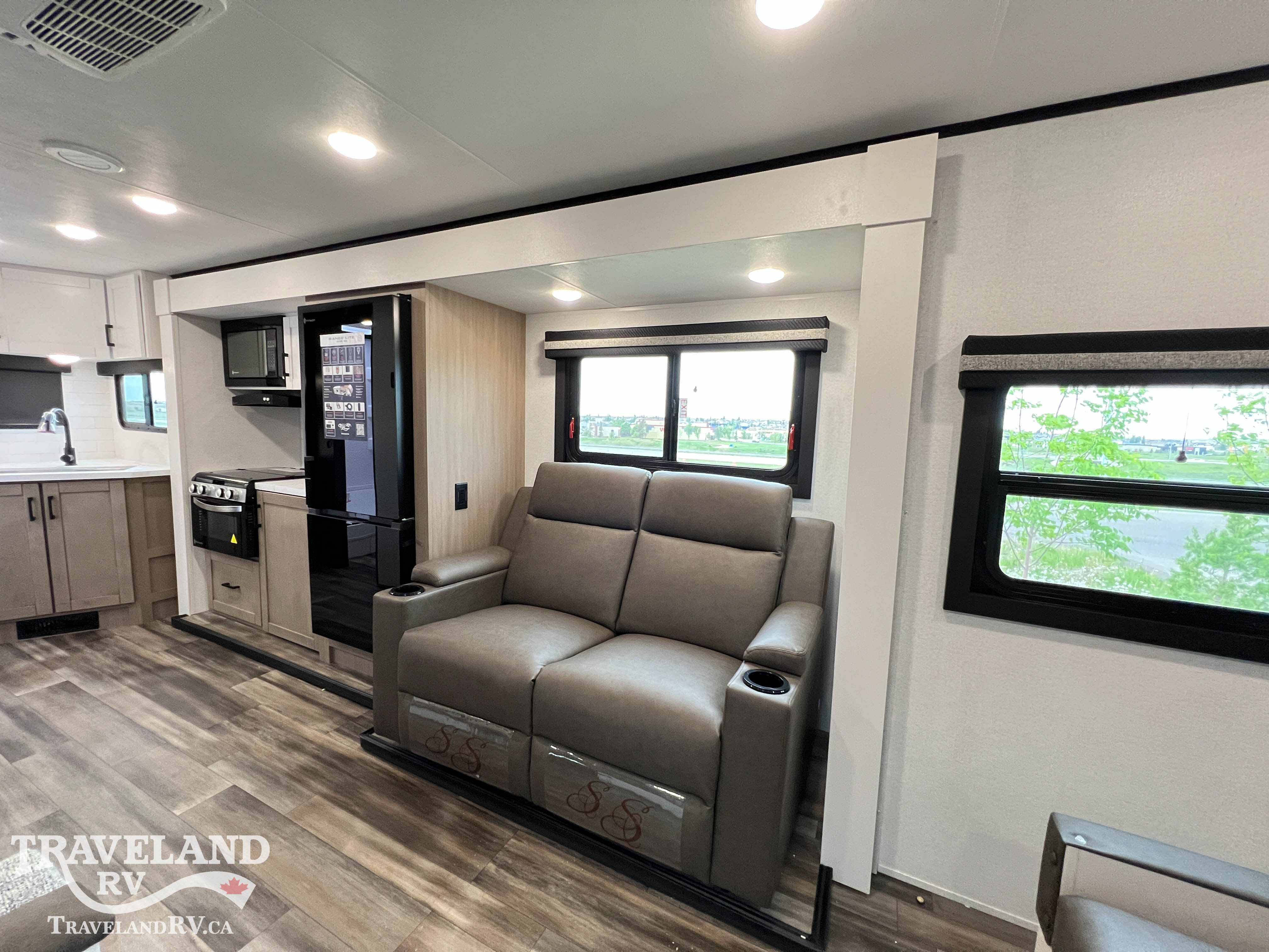 2026 Highland Ridge Range Lite 211RKM - Image 16
