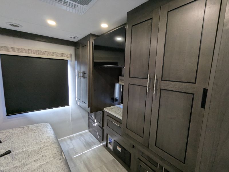 2025 Forest River Georgetown 3 Series GT3 32A3 - Image 24