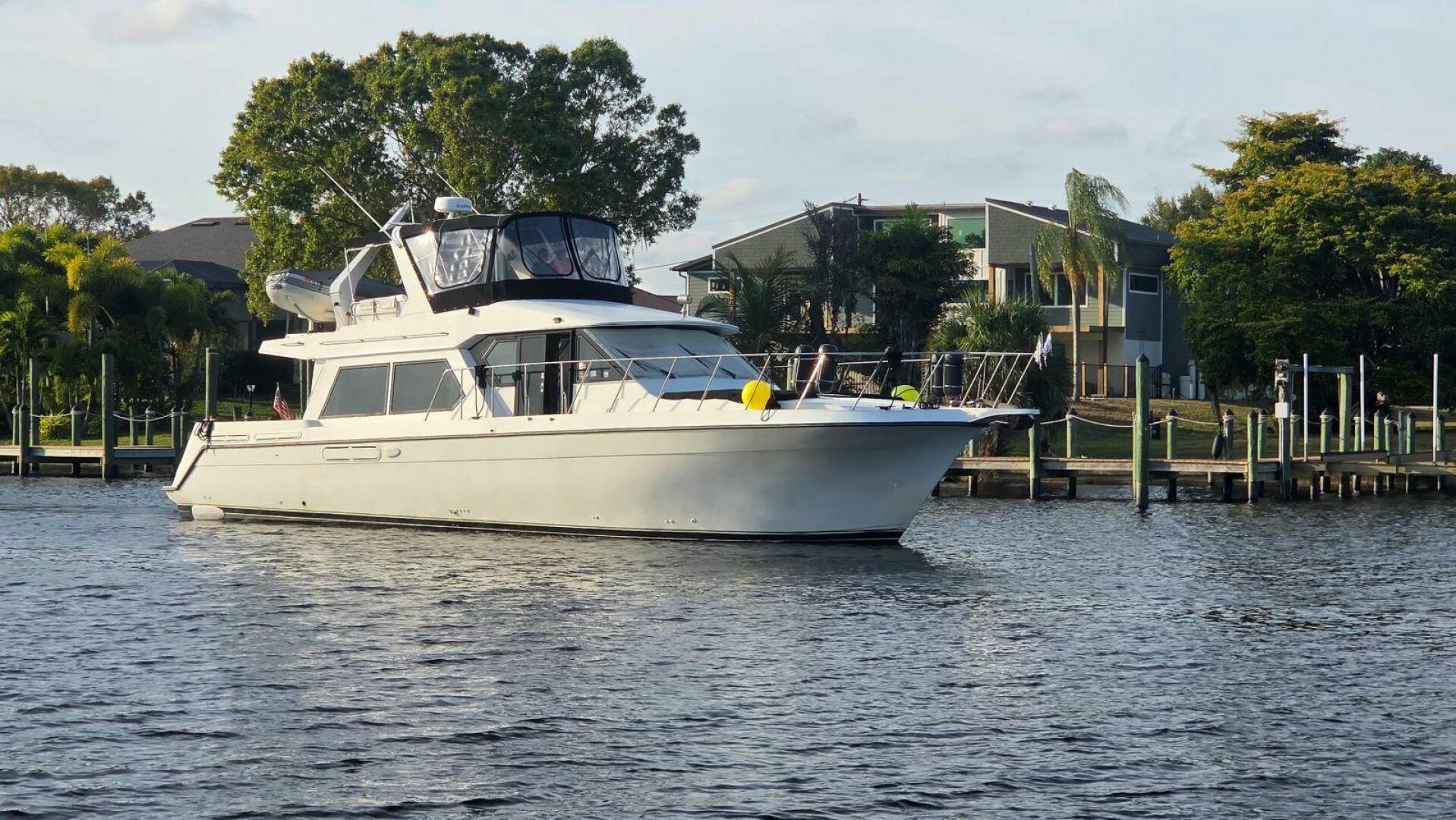 1998 Navigator 5300 - Image 2