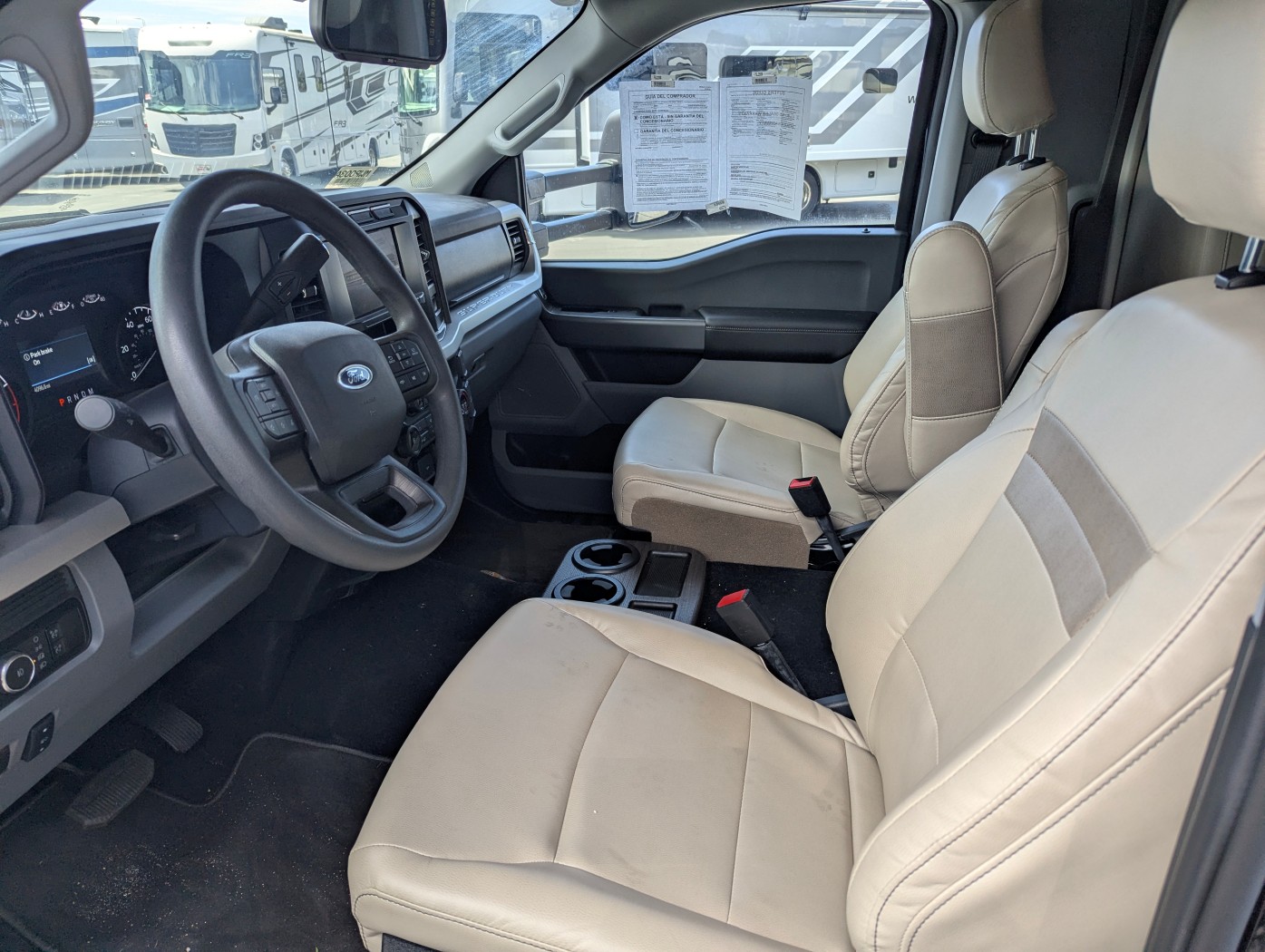 2024 Thor Motor Coach Omni XG32 - Image 5