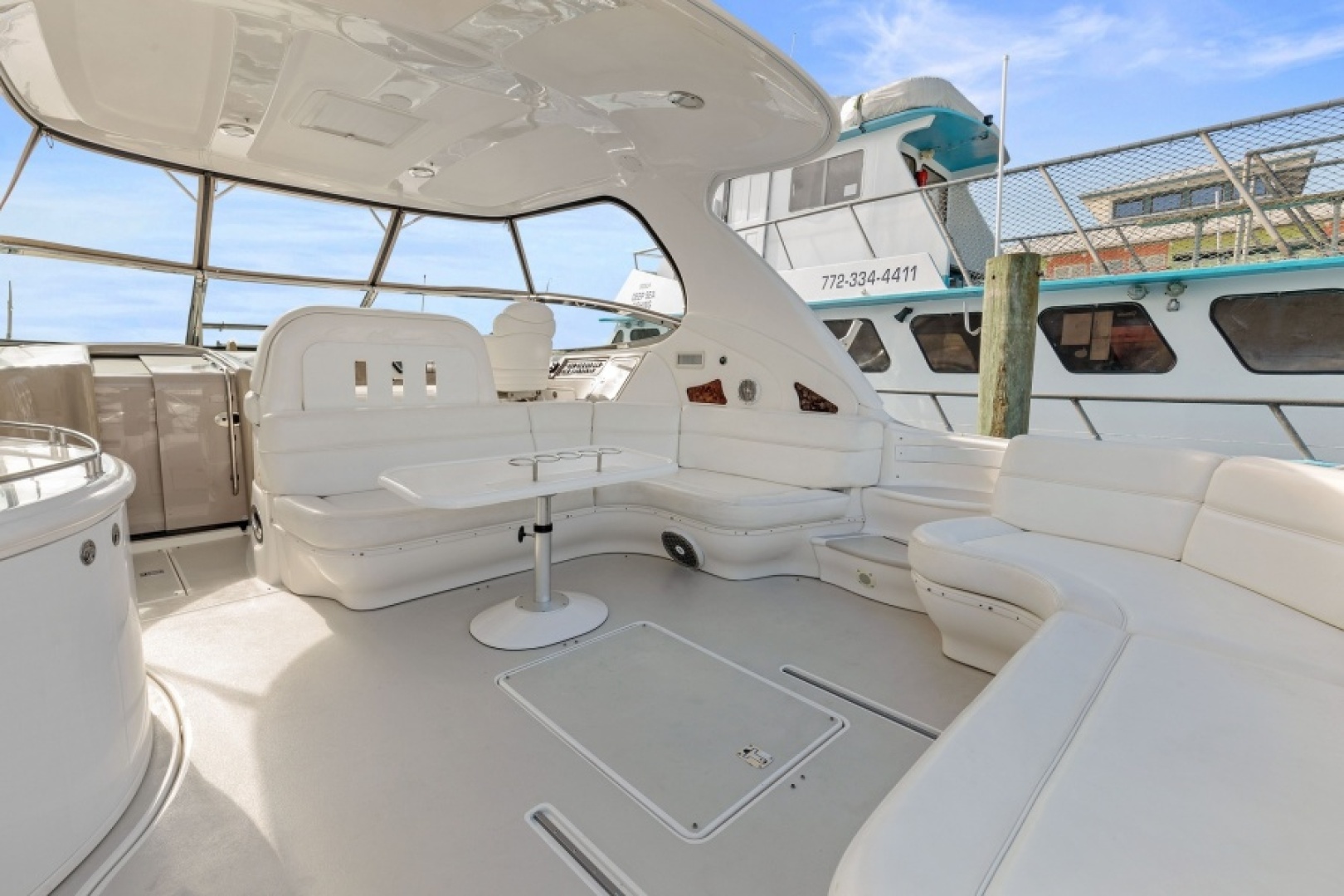 2002 Sea Ray 550 Sundancer - Image 8