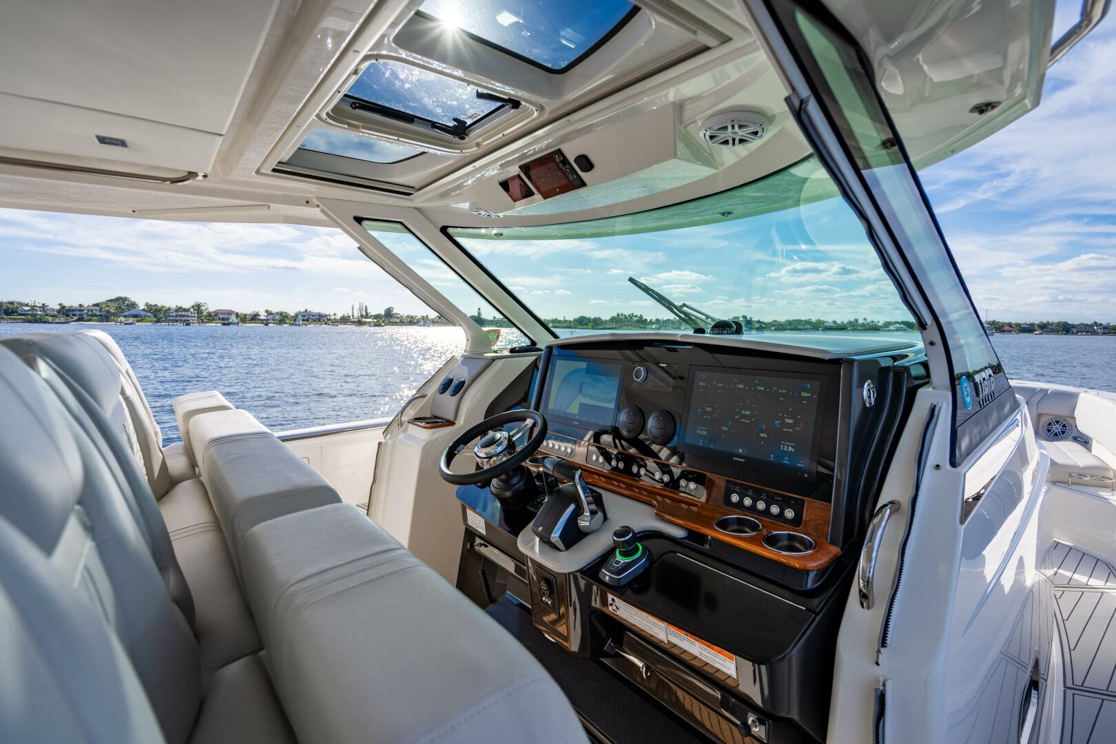 2022 Tiara Yachts 43 LS - Image 61