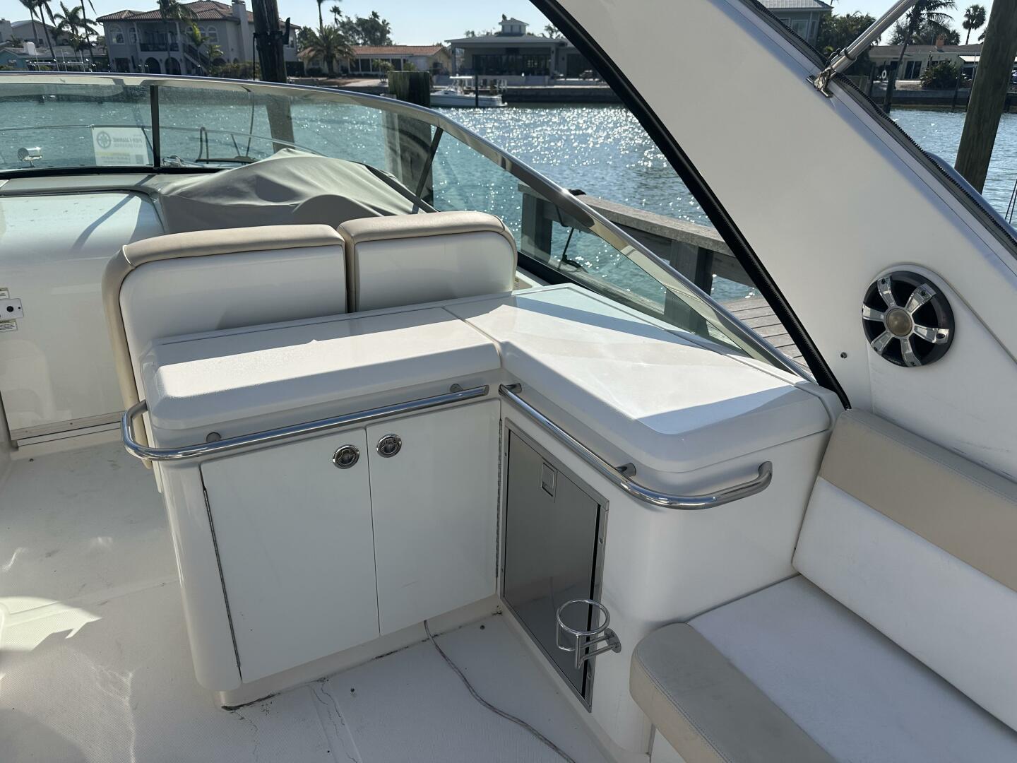 2013 Sea Ray 370 Venture - Image 3