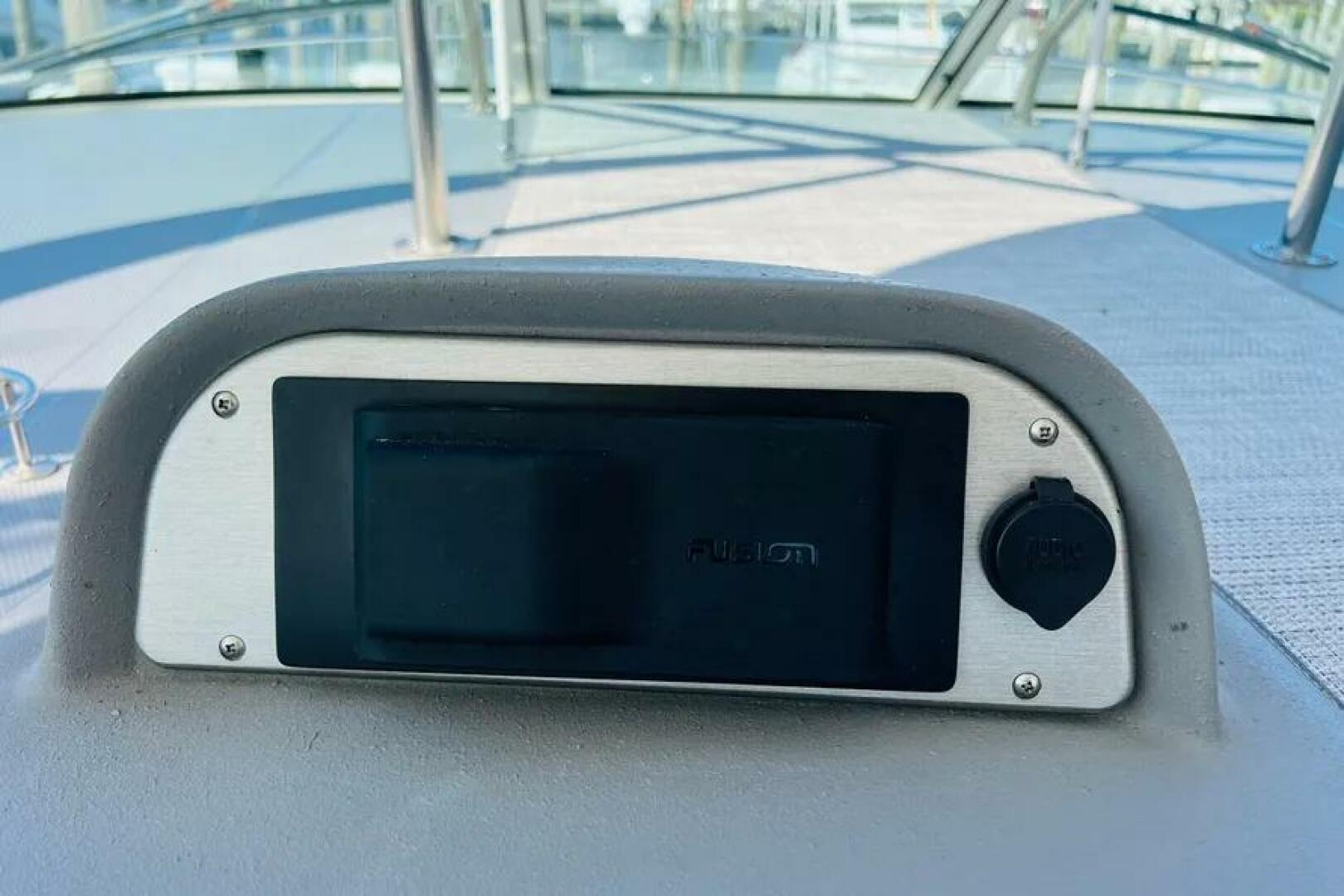 2006 Cruisers Yachts 420 Express - Image 15