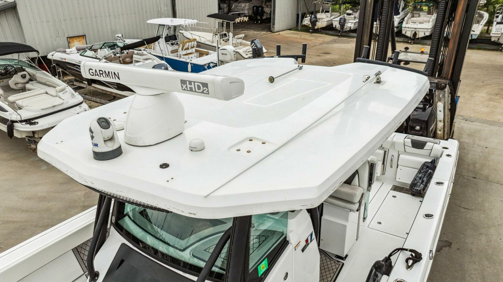 2023 Wellcraft 352 Fisherman Center Console - Image 31