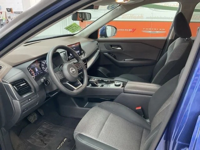 2022 Nissan Rogue Utility 4D SV AWD - Image 12