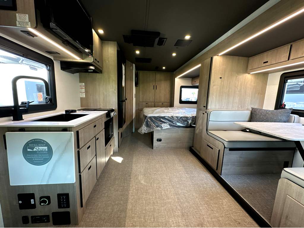 2027 Grand Design Lineage Series M 25FW - Image 9