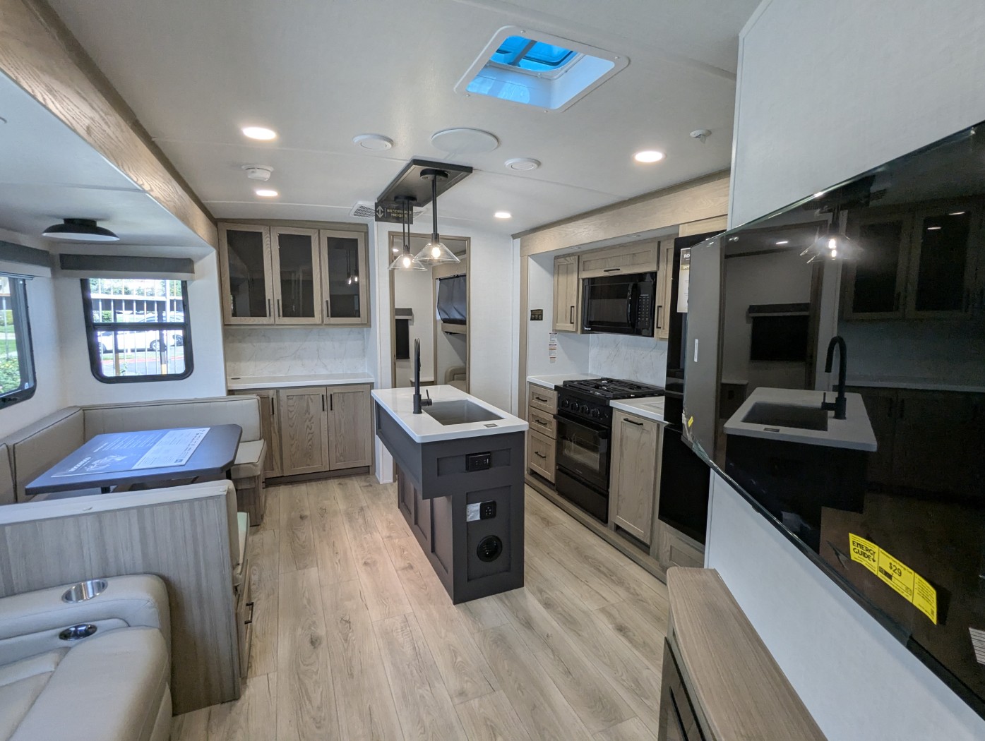 2026 Forest River Rockwood Signature 8336BH - Image 16
