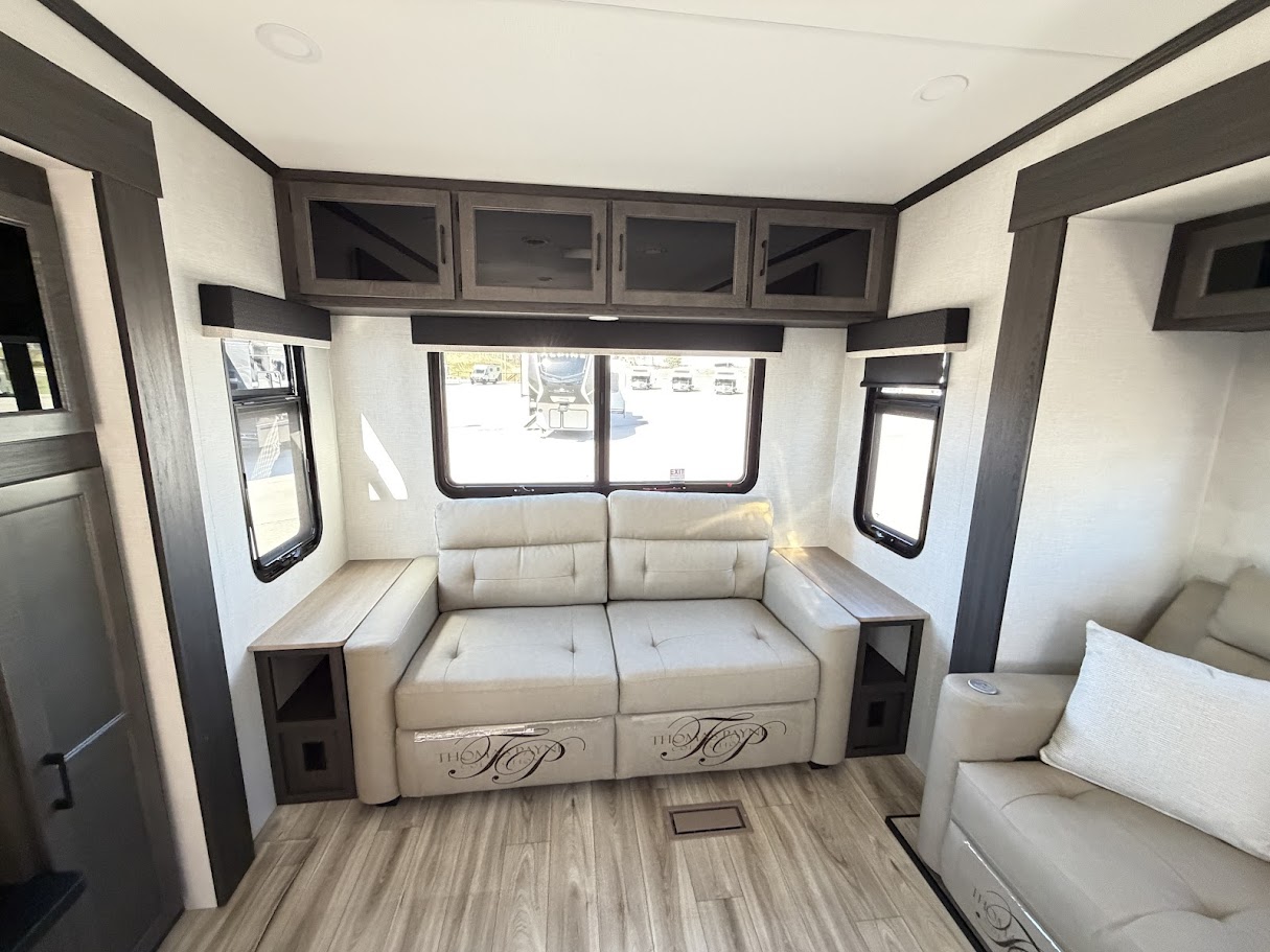 2026 VENTURE RV SPORTTREK 363VFR - Image 19