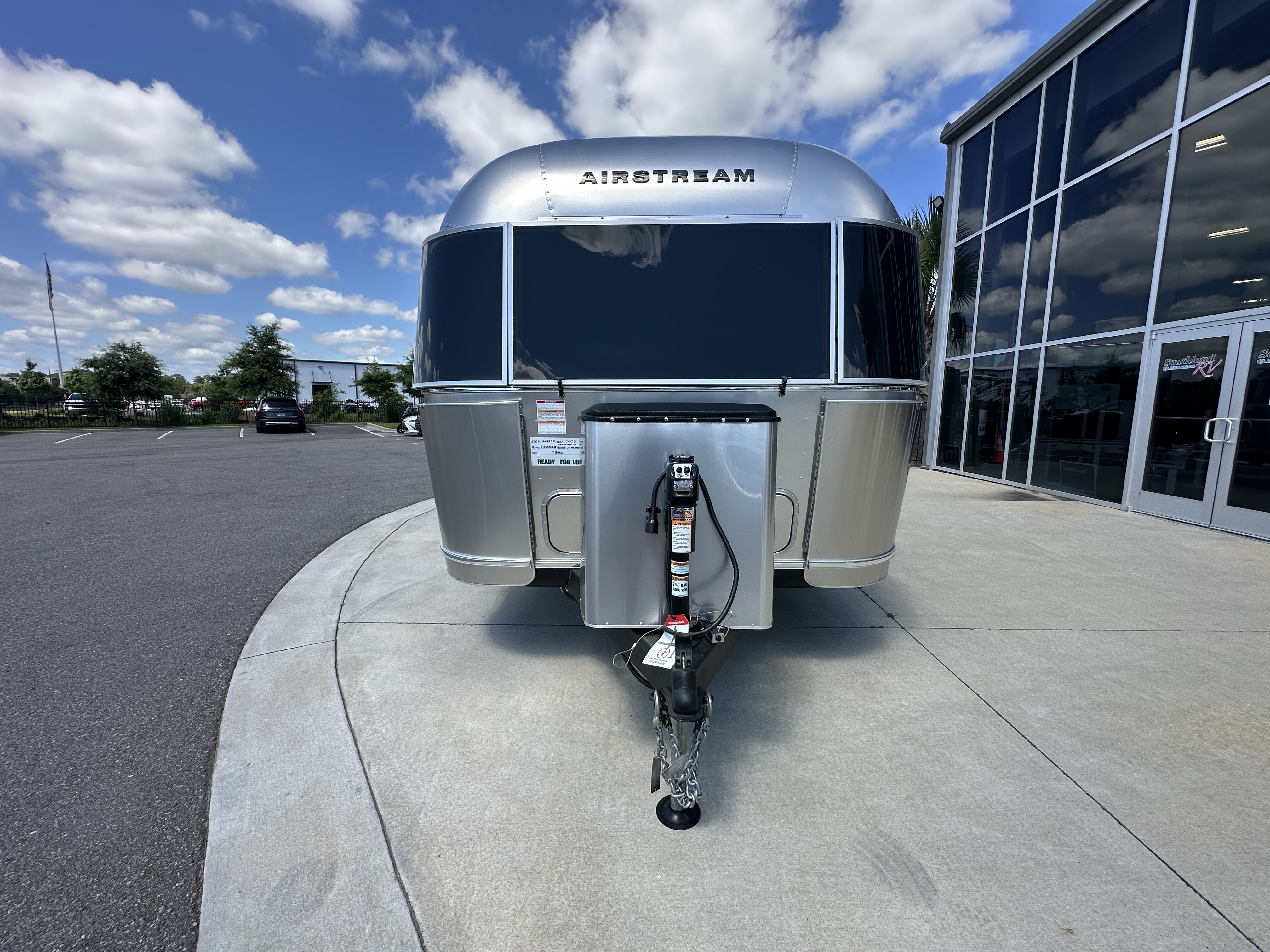 2026 Airstream International 27FB - Image 9