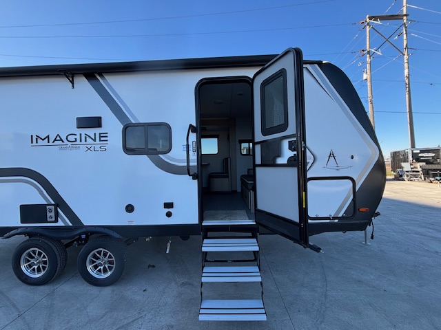 2025 Grand Design Imagine XLS 22BHE - Image 7