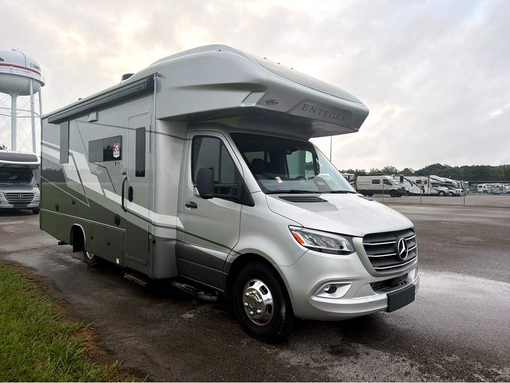2027 ENTEGRA COACH QWEST 25L - Image 1