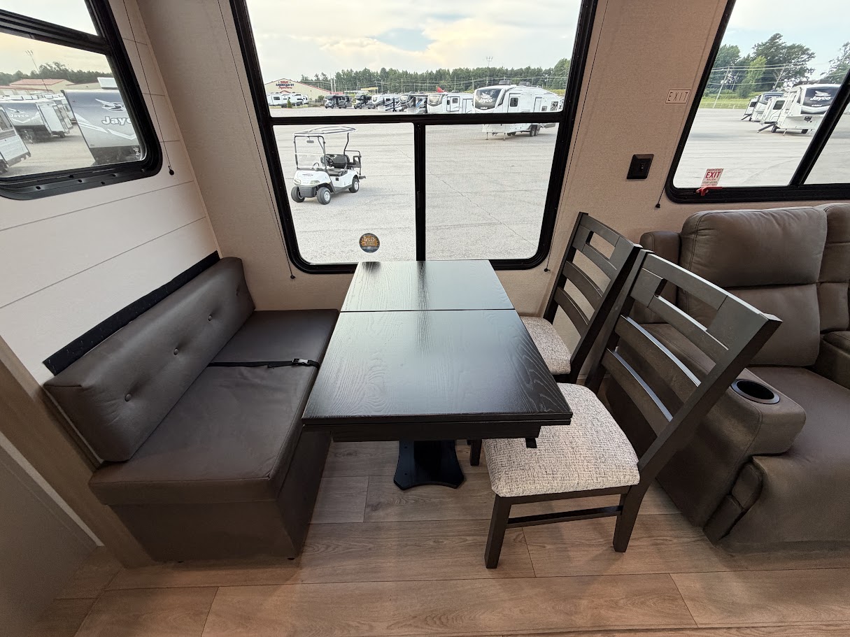 2027 JAYCO JAY FLIGHT BUNGALOW 404LOFT - Image 15