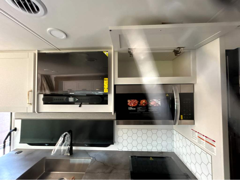 2027 JAYCO GREYHAWK 29MV - Image 18