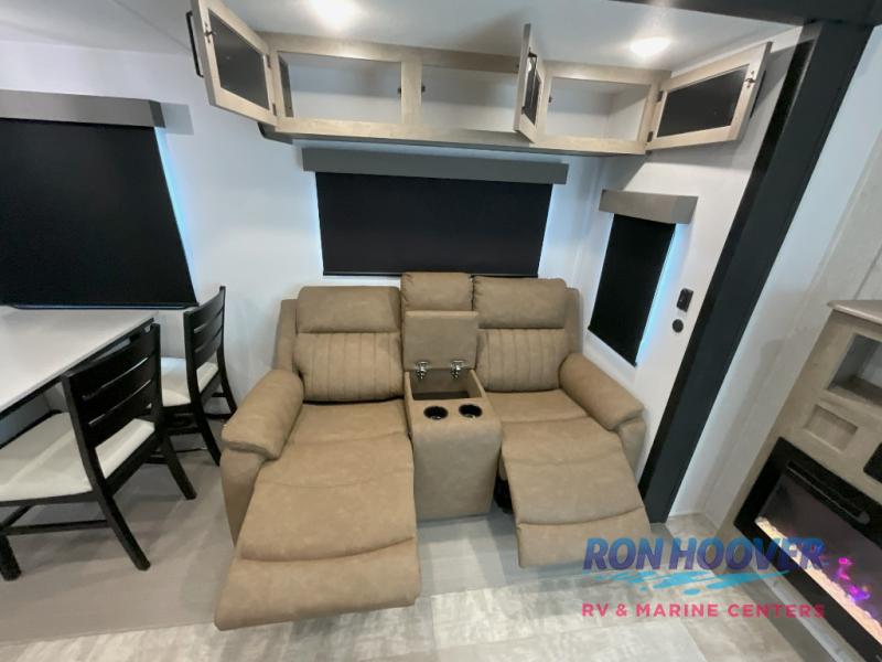 2026 PALOMINO 429LFT - Image 6