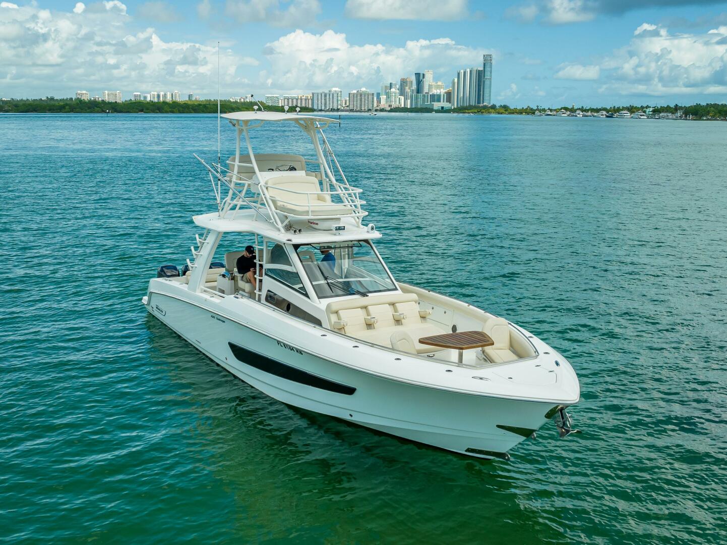 2016 Boston Whaler - Image 21
