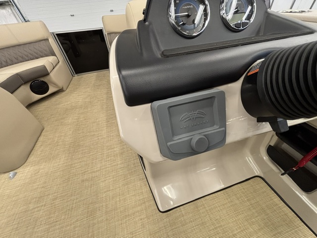 2026 HARRIS CRUISER 210 CWDH - Image 24