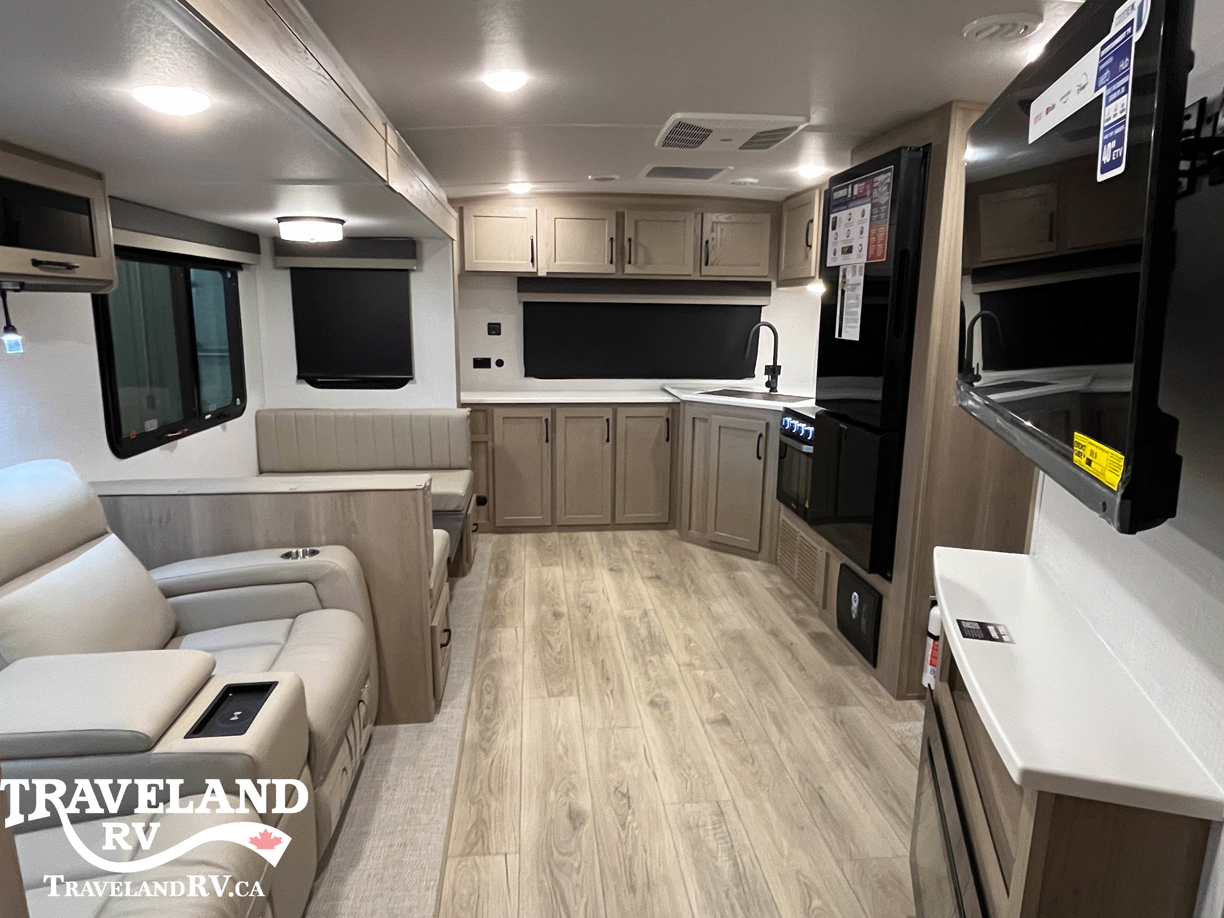 2025 Forest River Rockwood Ultra Lite 2608BS - Image 4