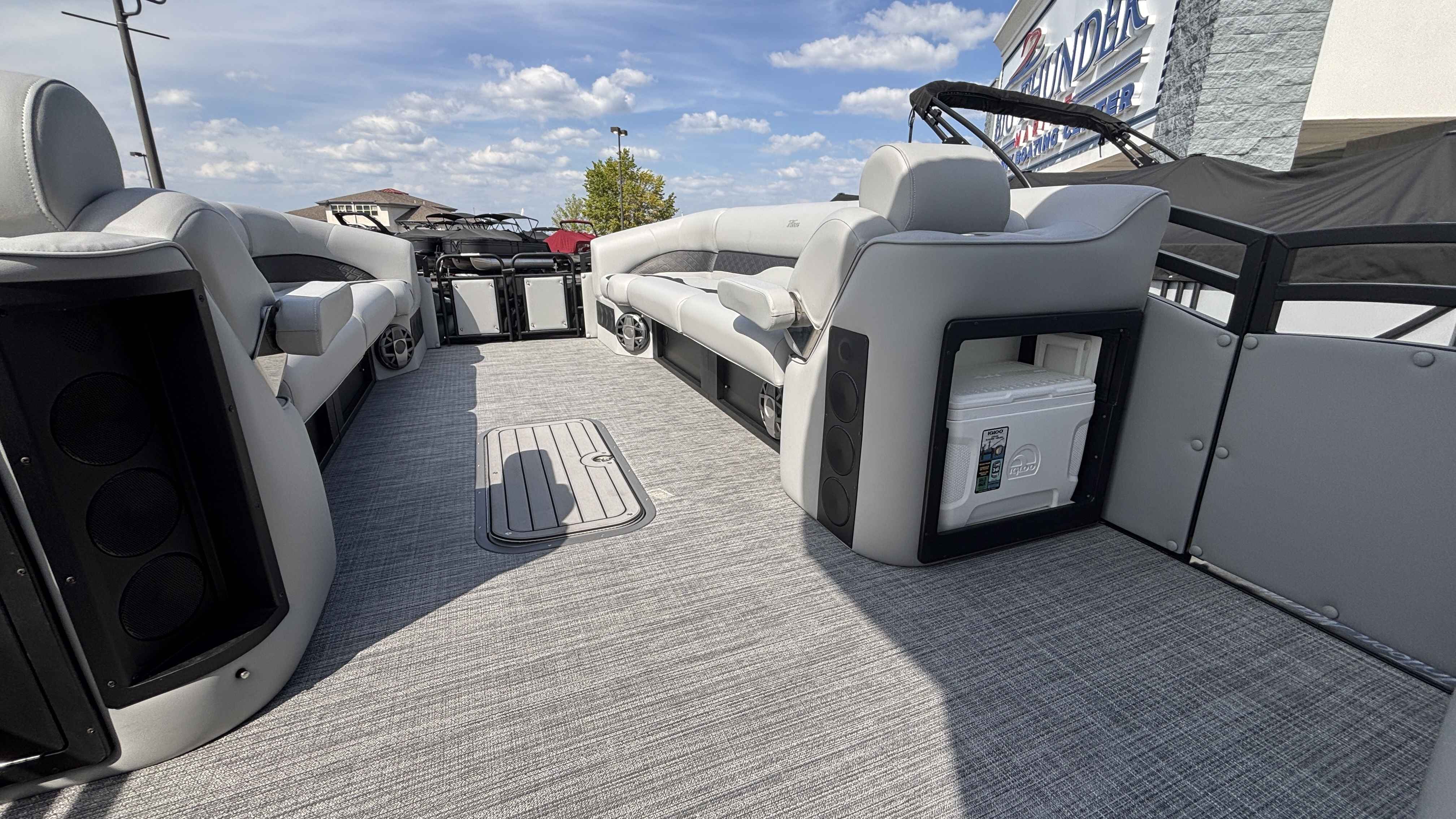 2026 JC Tritoon NepToon 27TT Sport - Image 14