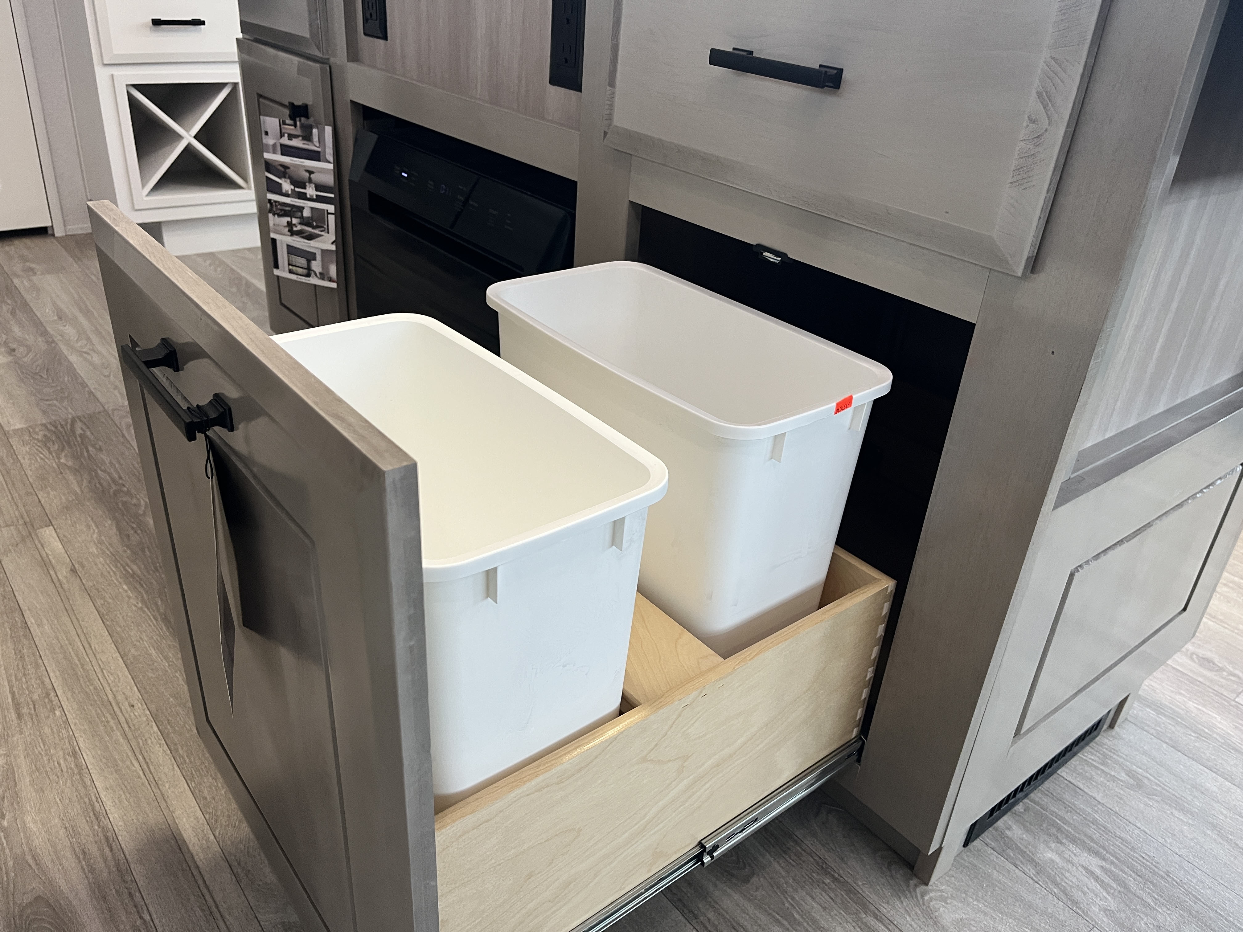 2027 JAYCO PINNACLE 32RLTS - Image 28