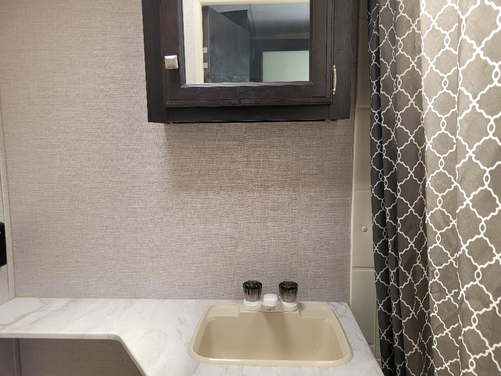 2019 Venture RV Sonic Lite SL169VBH - Image 10