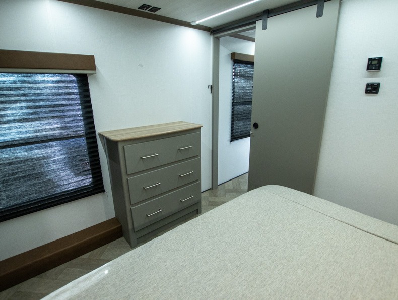 2026 Keystone Sprinter 3920DSL - Image 32