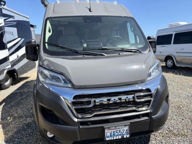 2025 Thor Motor Coach Rize 18G - Image 3