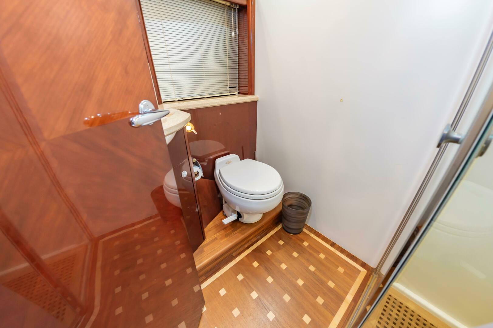 2006 Princess 75 - Image 92