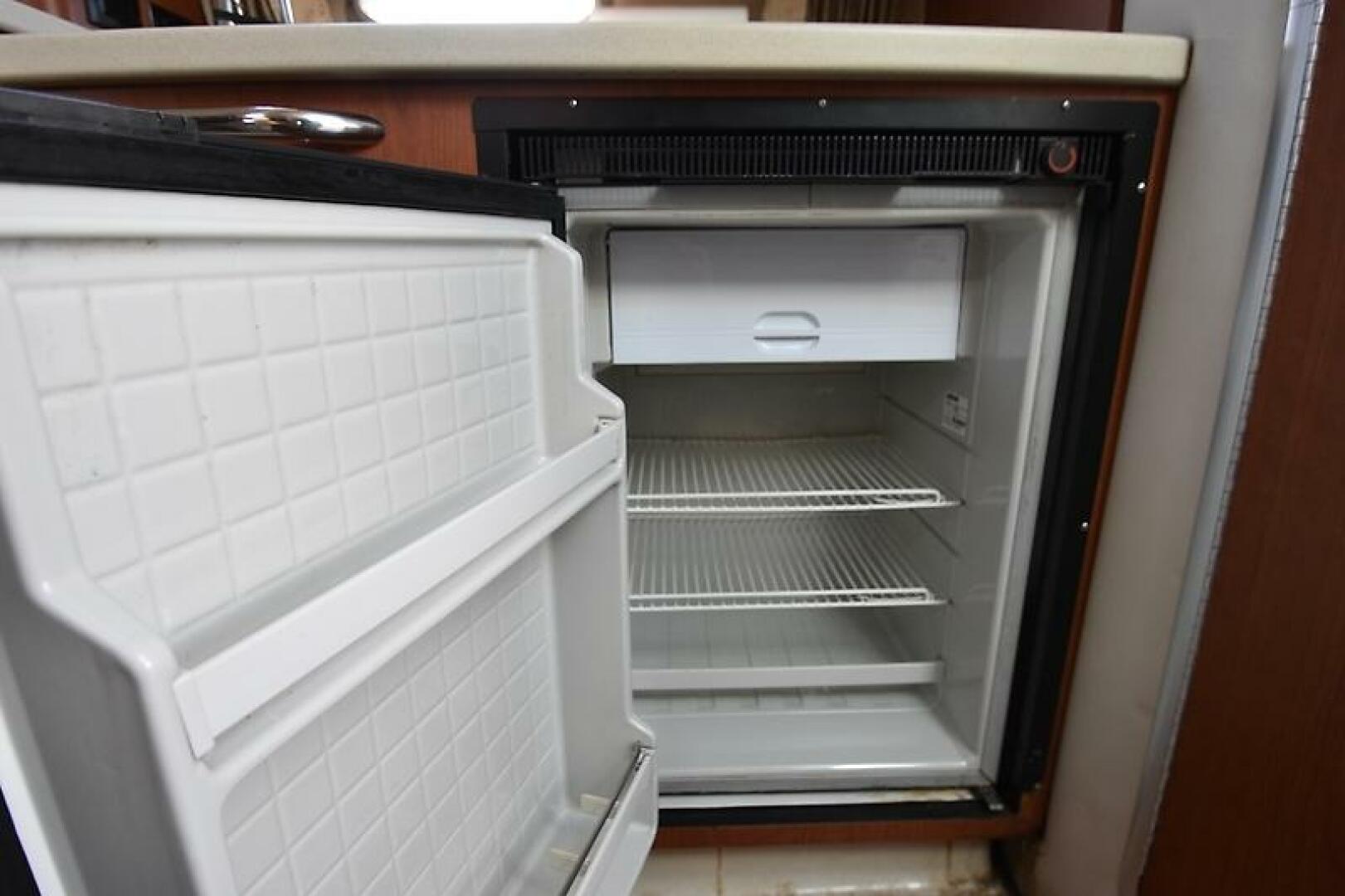 2003 Chaparral Signature 320 - Image 27