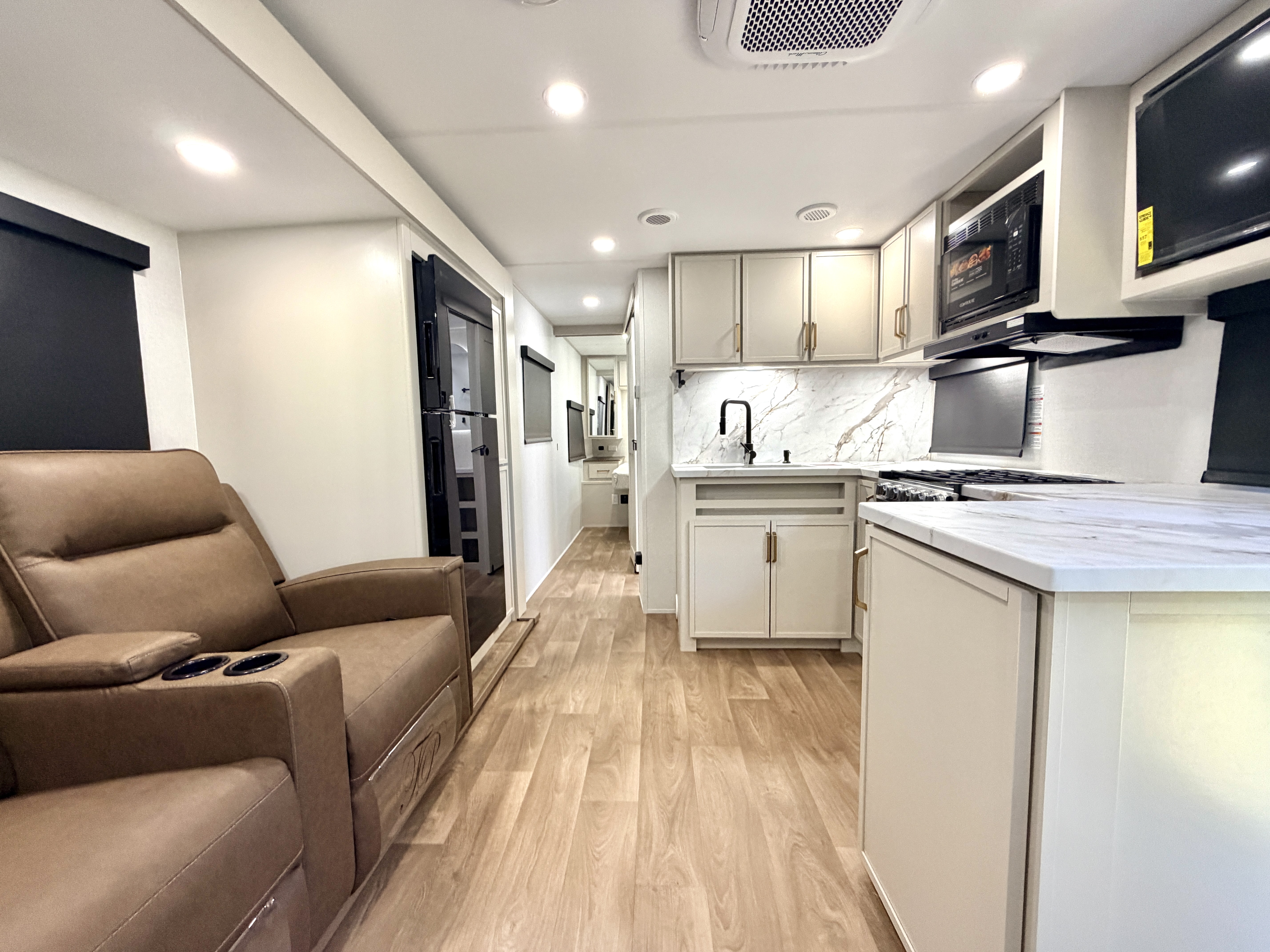 2027 Grand Design Imagine XLS 25RLE - Image 8