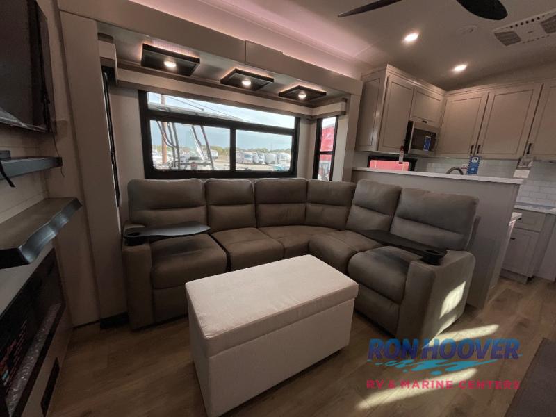 2026 JAYCO NORTHPOINT 395DSDB - Image 28