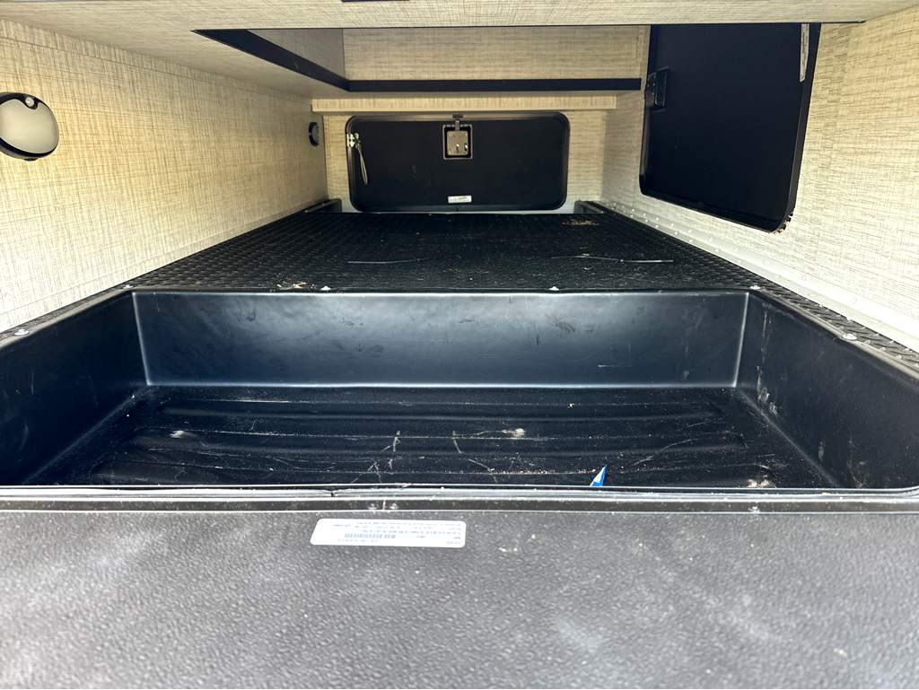 2025 JAYCO GREYHAWK 30Z - Image 6