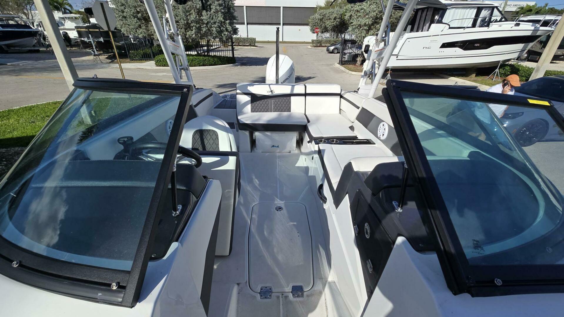 2023 Monterey M-225 - Image 11