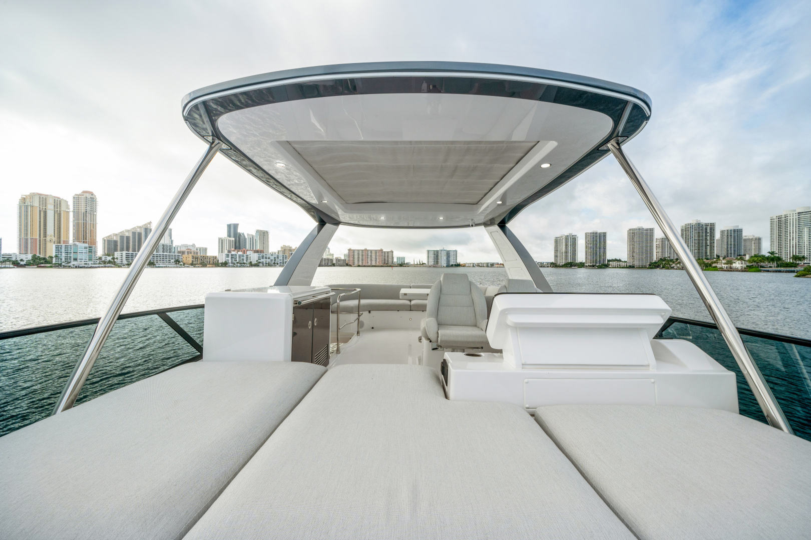 2023 Azimut 53 FLY Base - Image 52