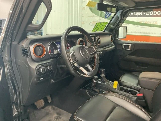 2021 Jeep Gladiator Crew Cab Mojave 4WD - Image 13