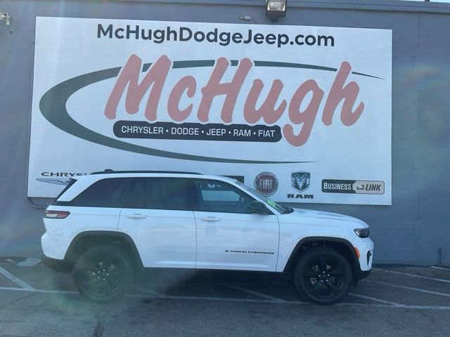 2023 Jeep Grand Cherokee Utility 4D Altitude 4WD - Image 6