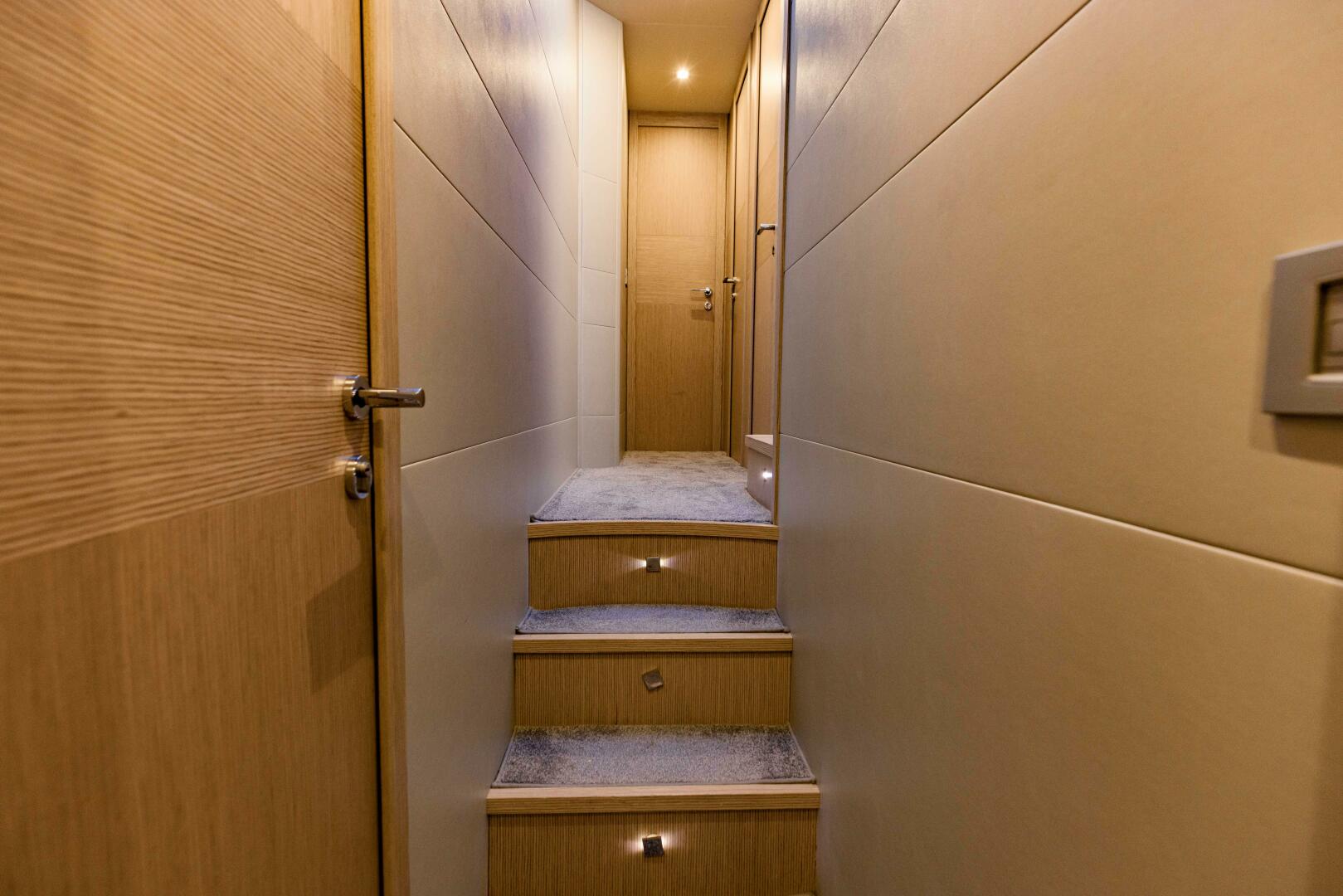 2017 Ferretti Yachts 750 - Image 73