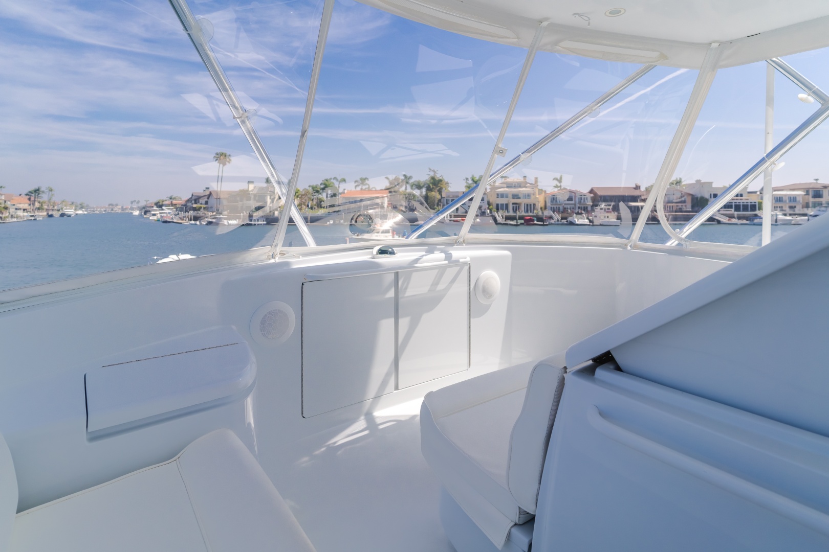 2003 Hatteras 54 Convertible - Image 25