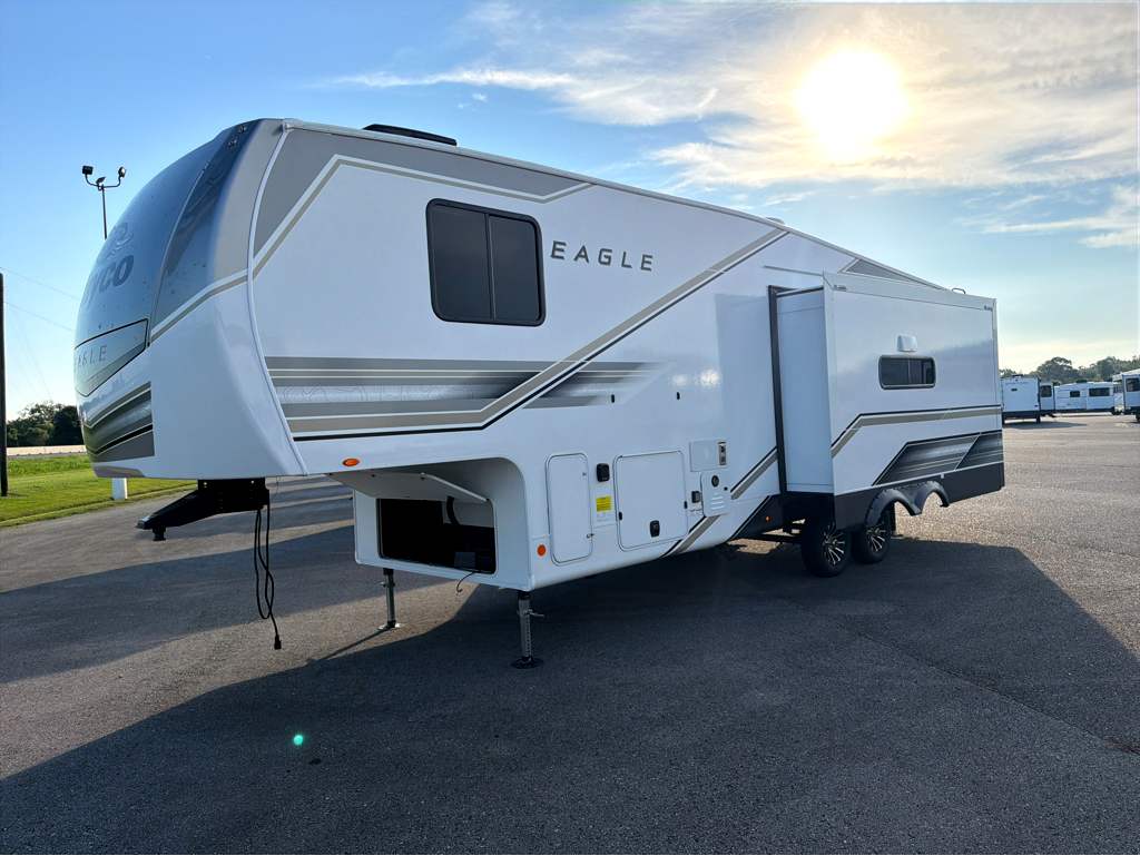 2027 JAYCO EAGLE 29RLC - Image 7