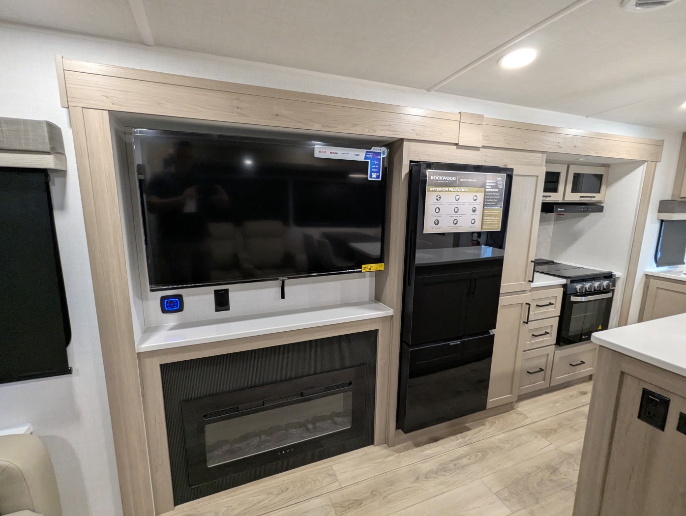 2026 Forest River Rockwood Ultra Lite 2906RL - Image 22