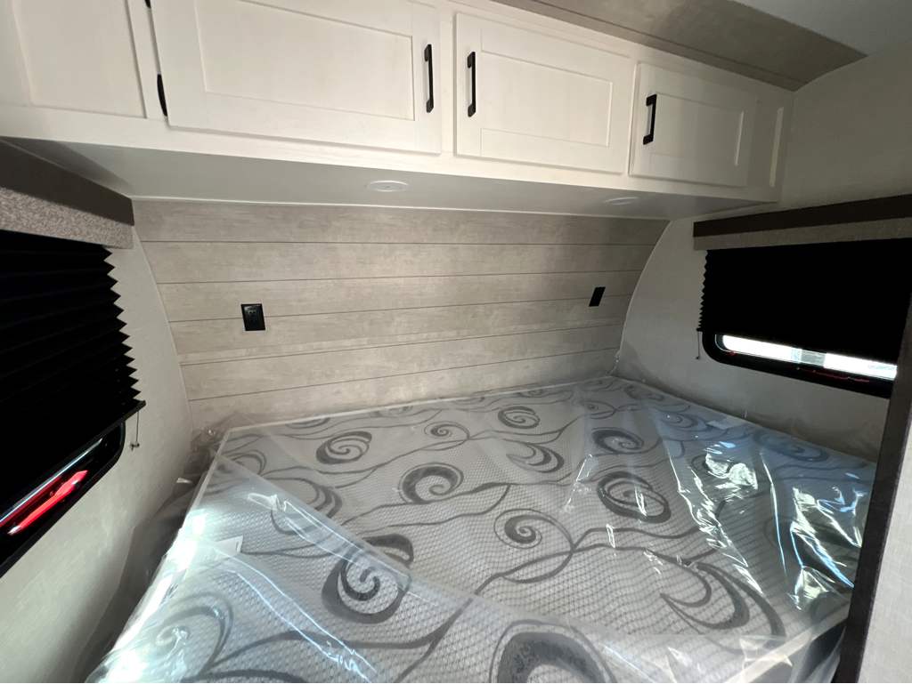 2026 VENTURE RV SIENNA 140VFD - Image 16